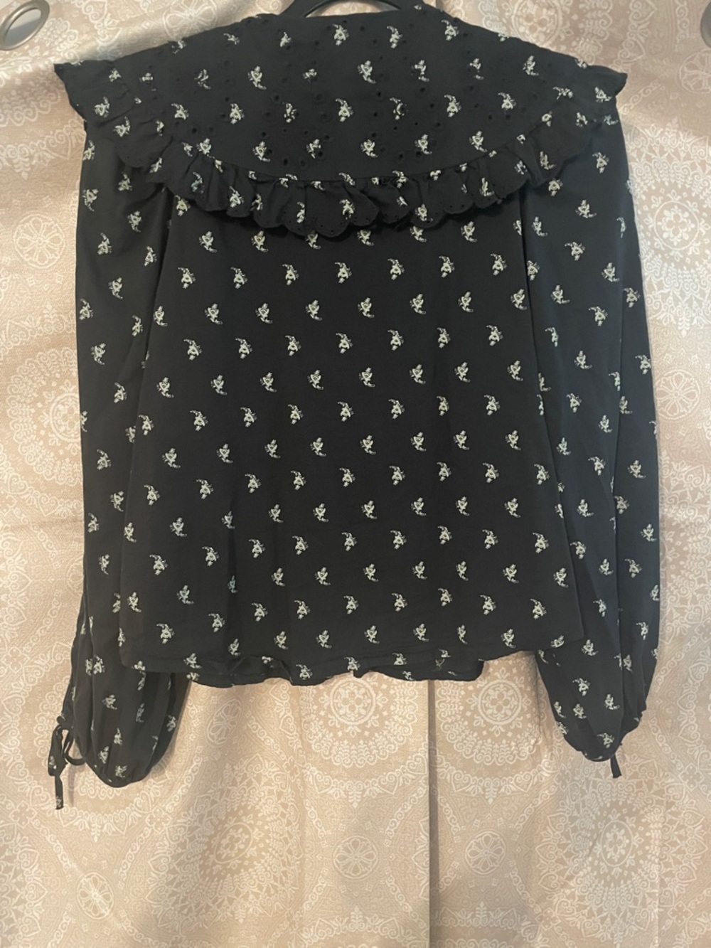 Universal Thread Black Floral Peter Pan Collar Blouse - Picture 4 of 7